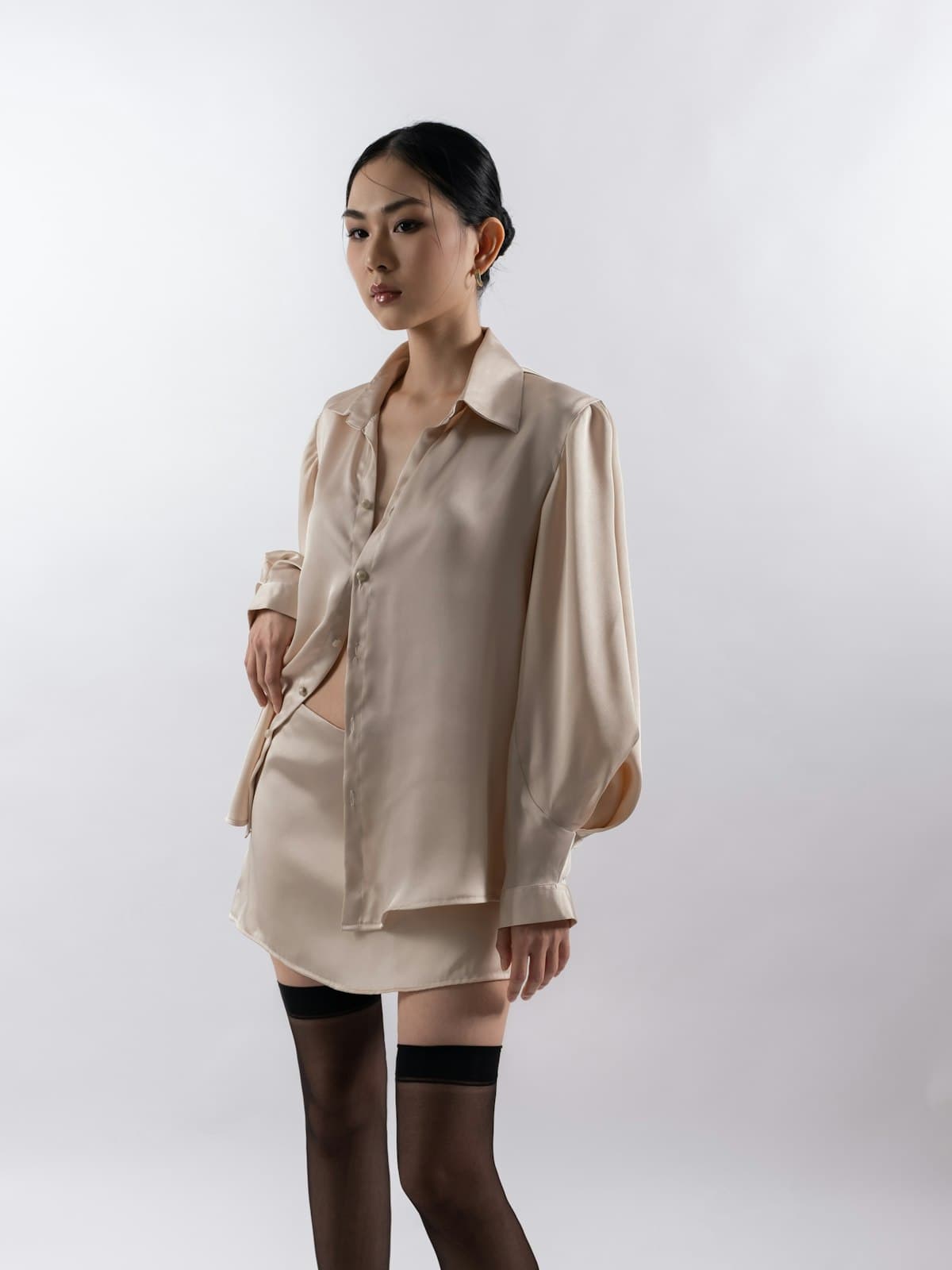 Massimo Dutti — Blusa in seta con collo annodato