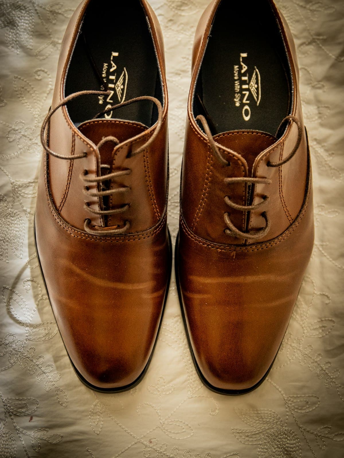 Scarosso — Brogue con punta forata
