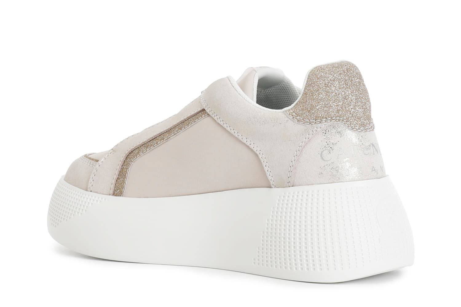 Slip-on in pelle scamosciata laminata con riporti glitter beige — vista 2