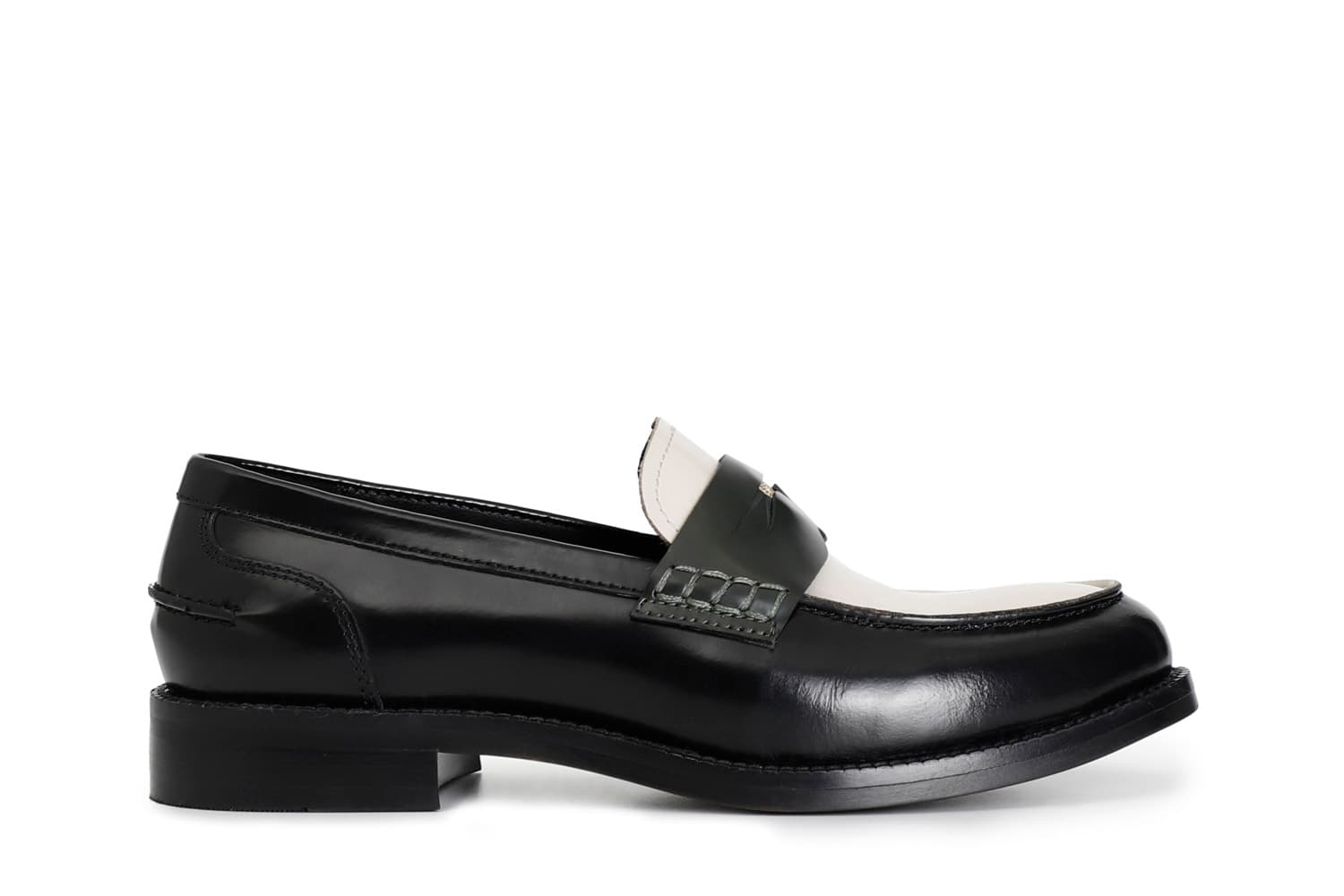 CafèNoir — Mocassino da donna in pelle abrasivata in tre colori con accessorio multi nero