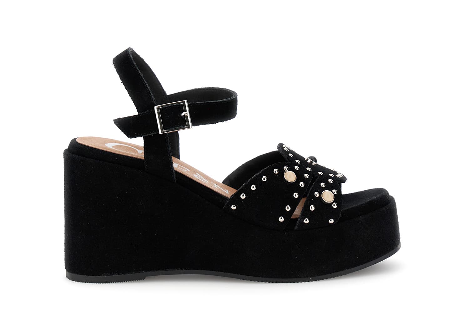CafèNoir — Sandali gilda in camoscio su zeppa con borchie e cabochon nero