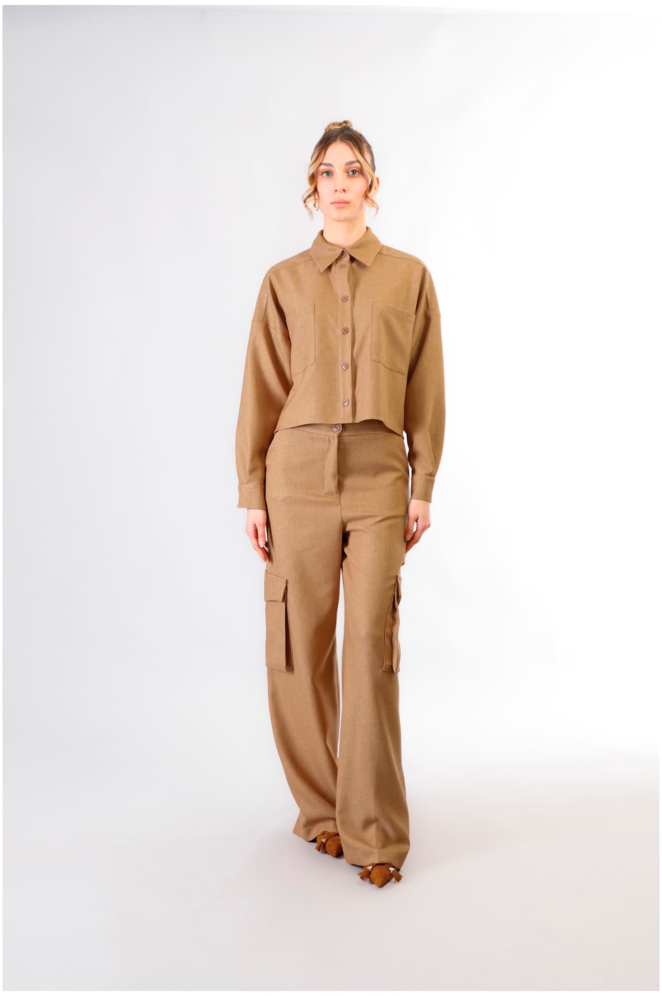 CafèNoir — Camicia a scatolina con tasche a toppa cammello