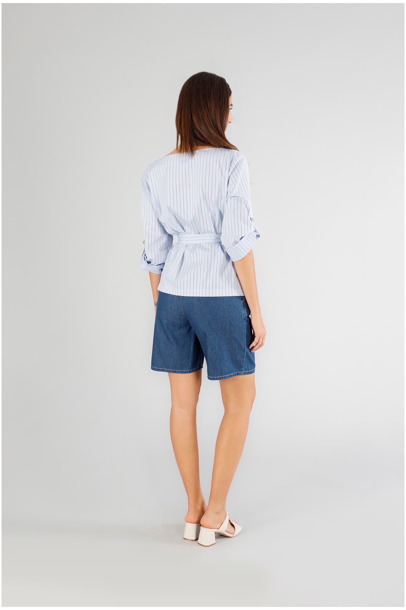 Blusa rigata con fusciacca rigato celeste — vista 2