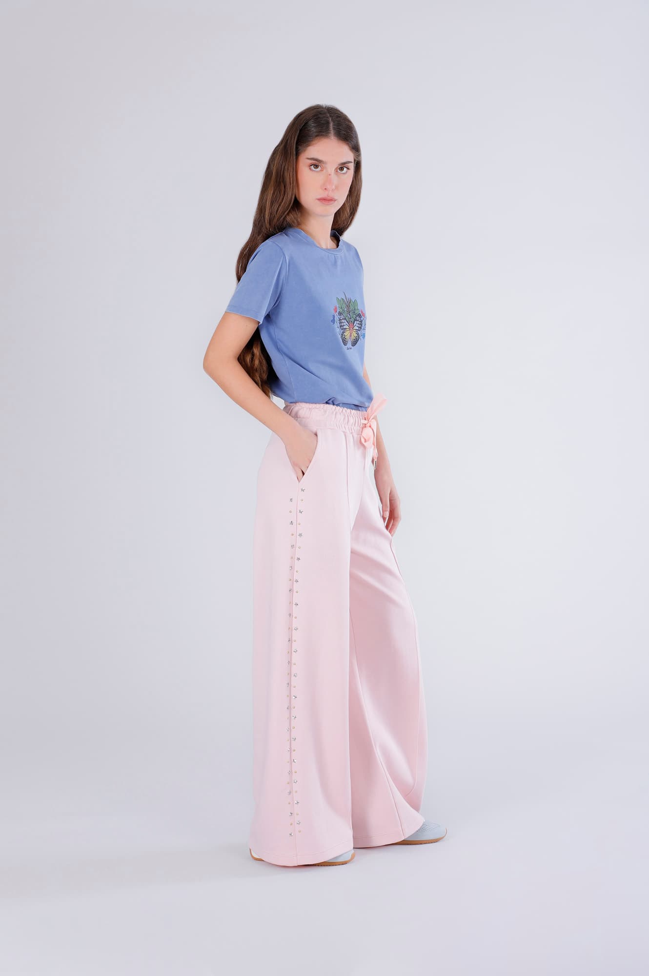 Pantaloni palazzo con applicazione rosa — vista 3