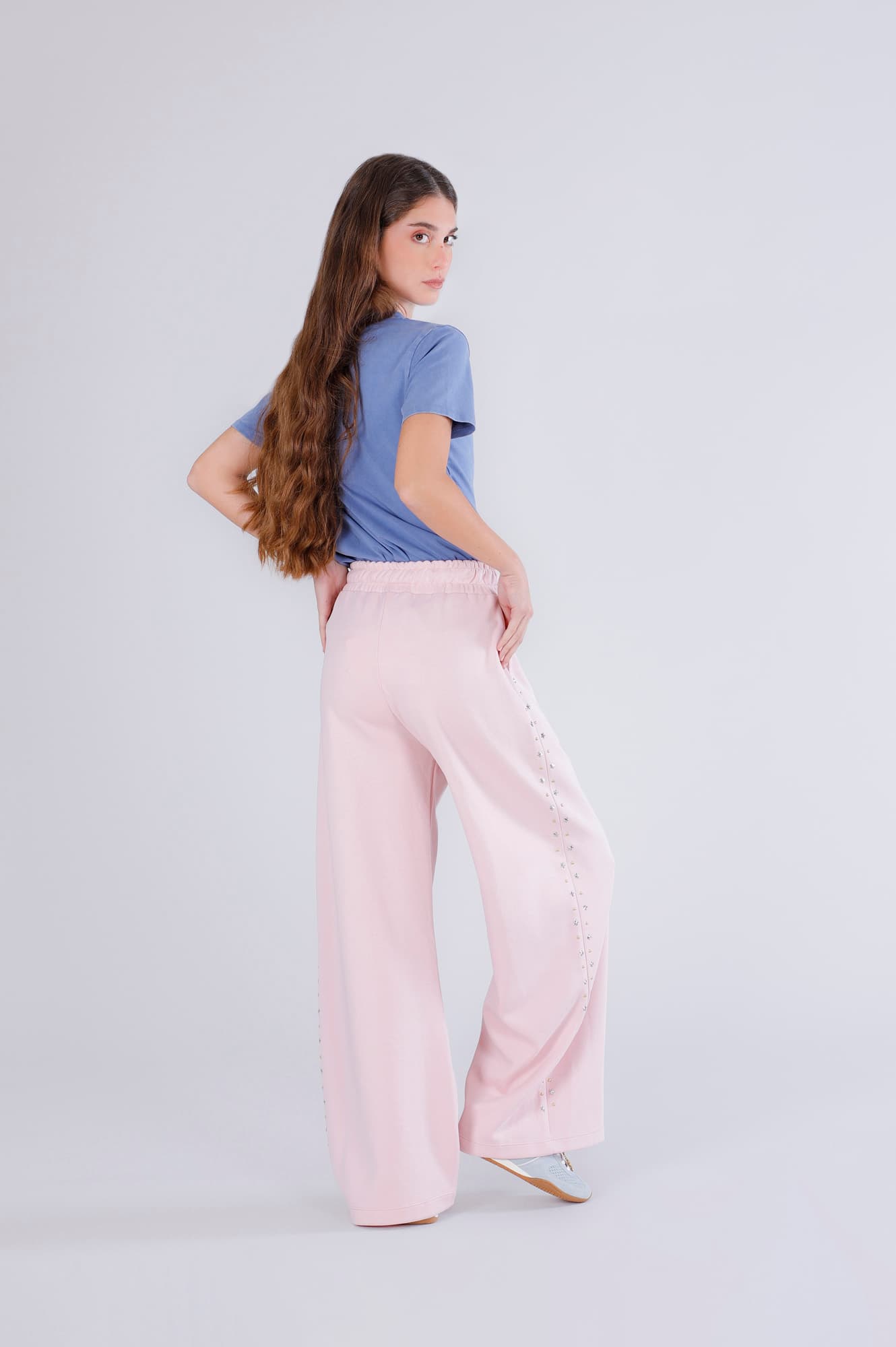 Pantaloni palazzo con applicazione rosa — vista 4