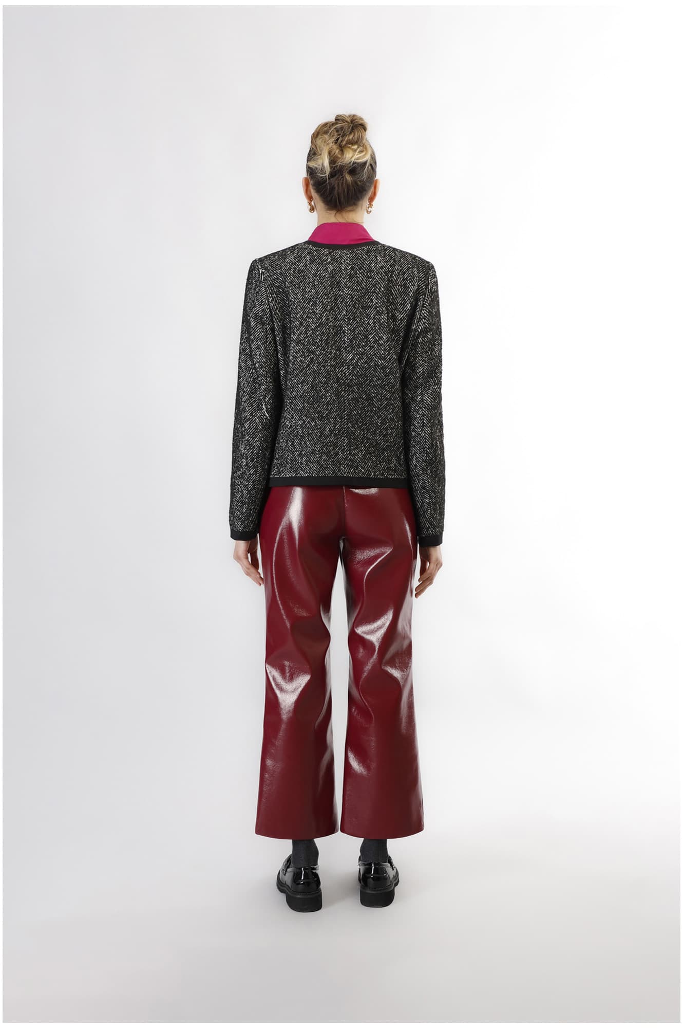 Cappotto corto paricollo spigato bianco e nero — vista 4