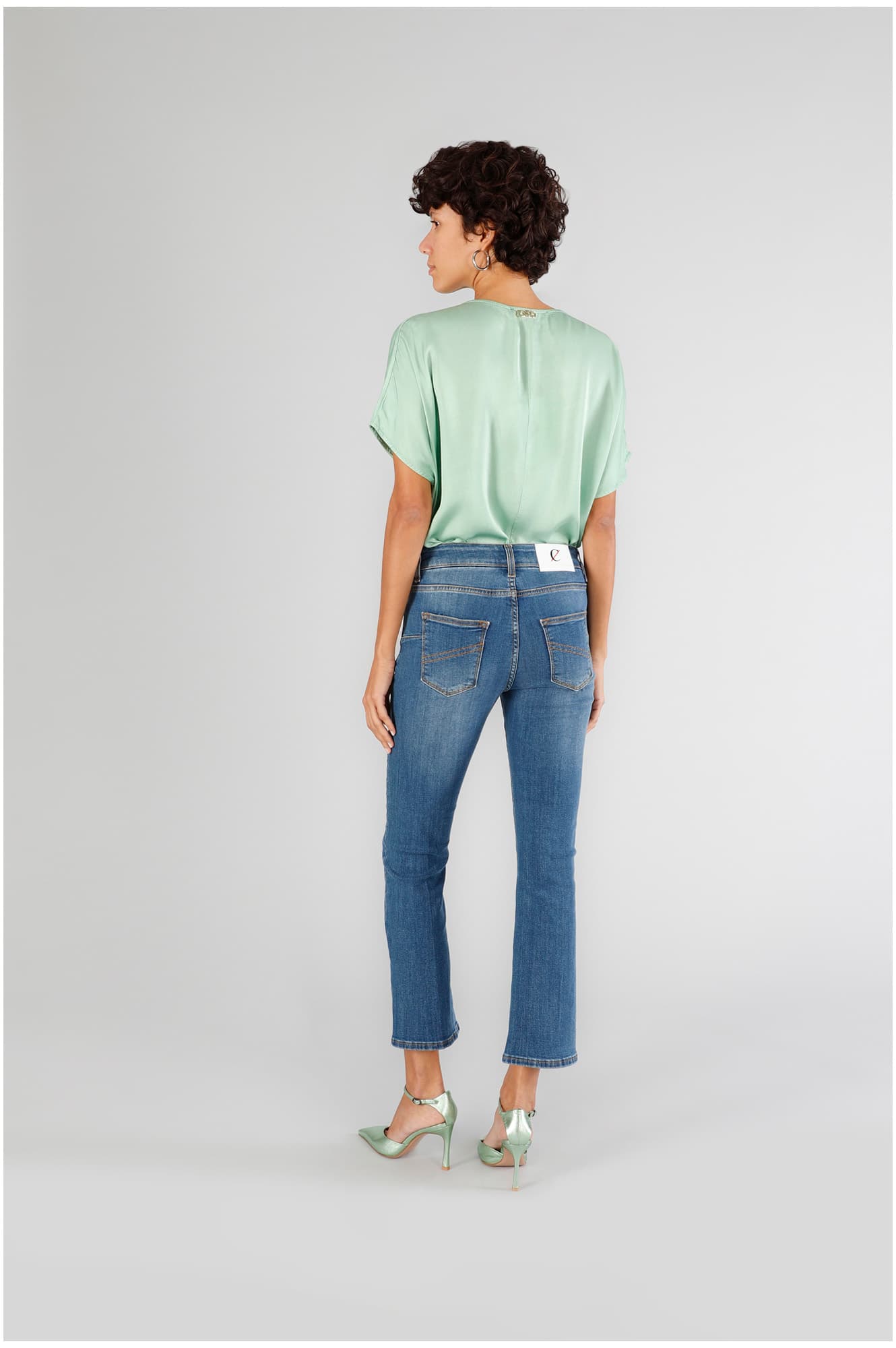 Jeans denim cropped flare blu medio — vista 2