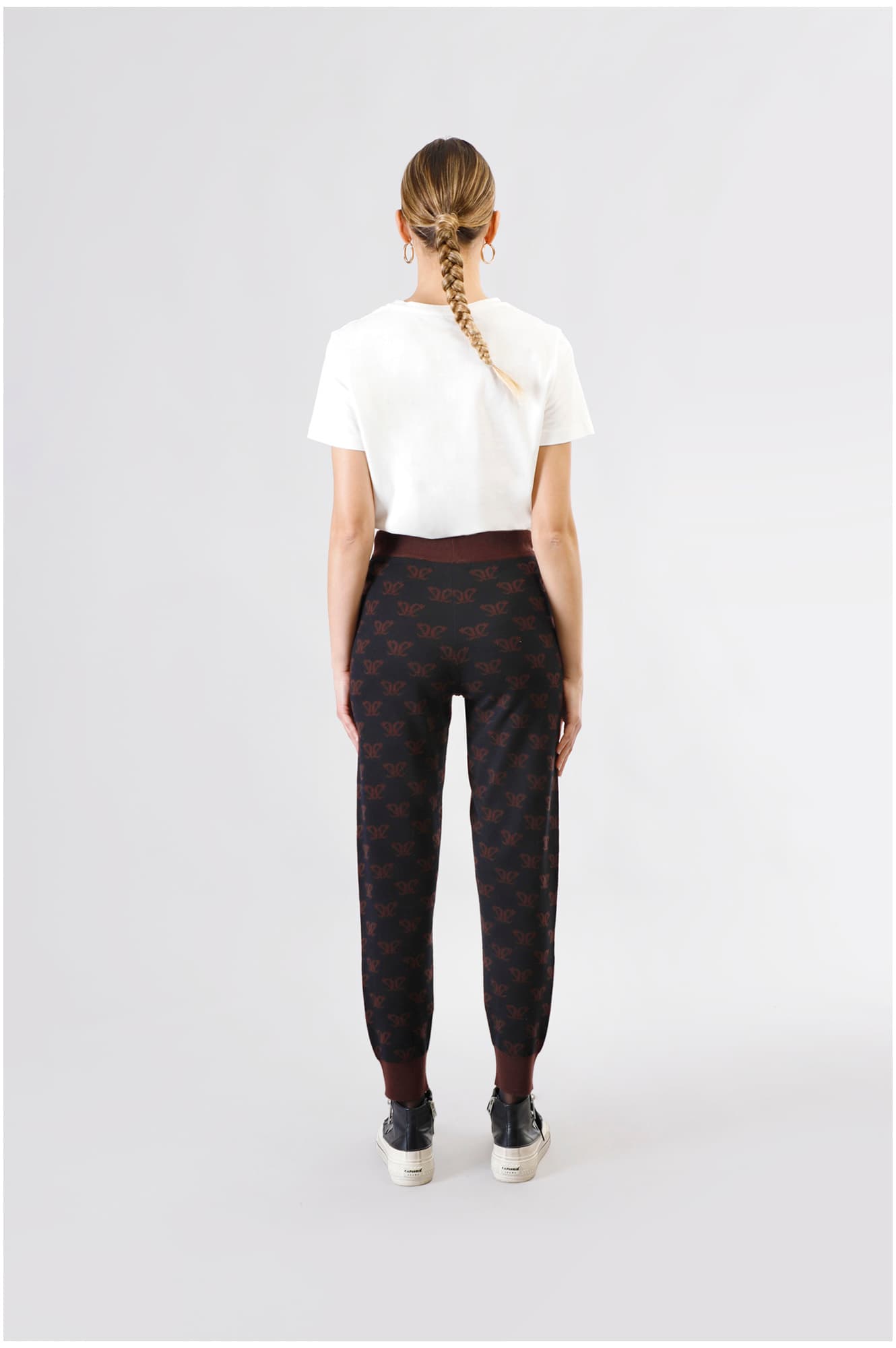 Pantaloni in maglia con logo jacquard multinero — vista 2