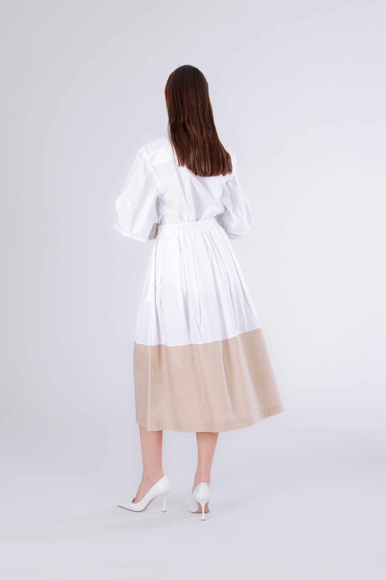 Gonna bicolor con pieghe bianco/sabbia — vista 2