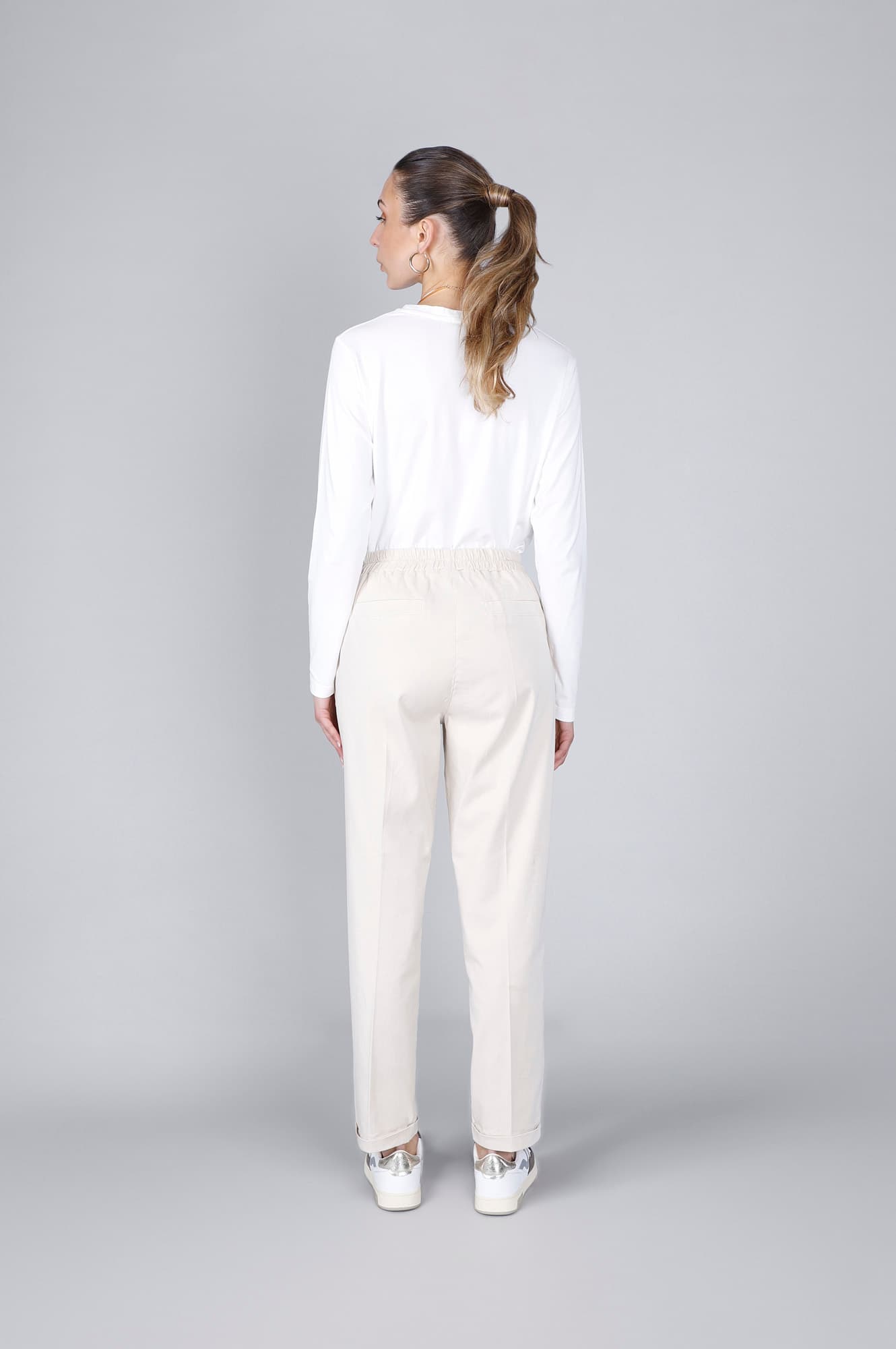 Jogger tencel tinto capo avena — vista 2