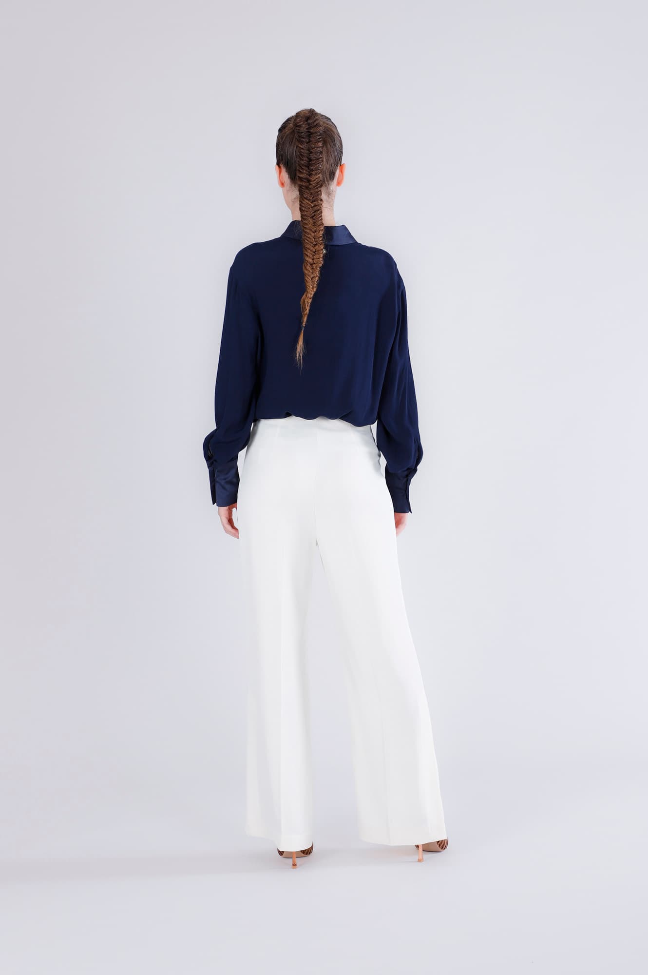 Pantaloni con spacco burro — vista 2