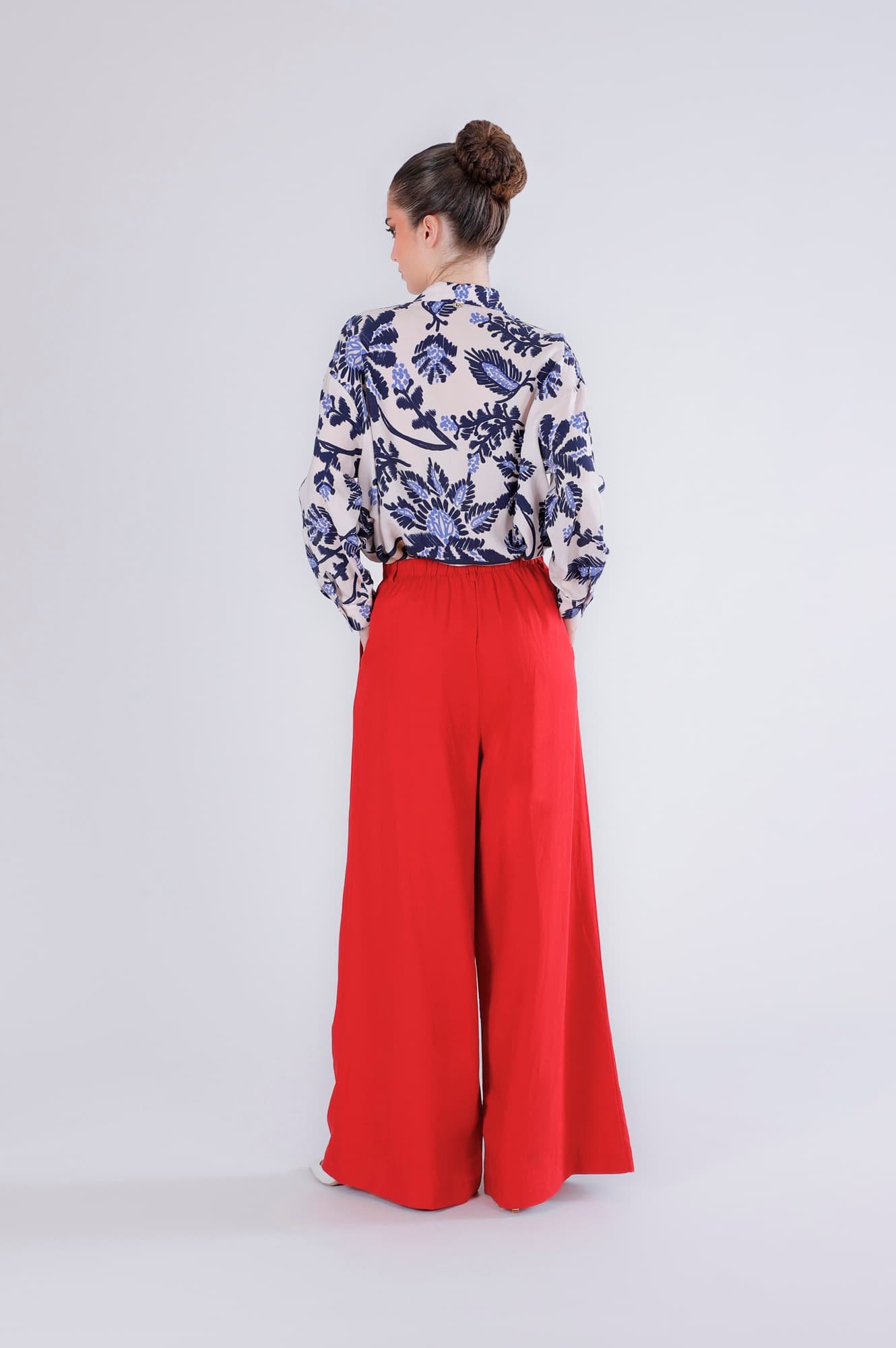 Pantaloni palazzo con pinces in mistolino rosso — vista 2