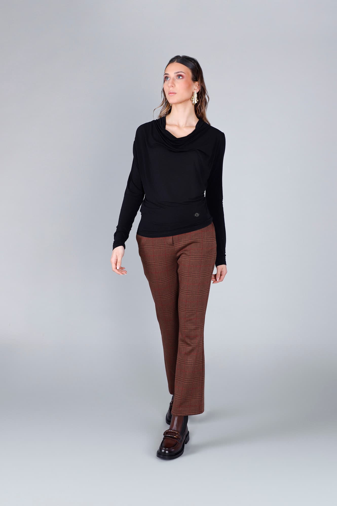 CafèNoir — T-shirt misto cachemire scollo a goccia nero