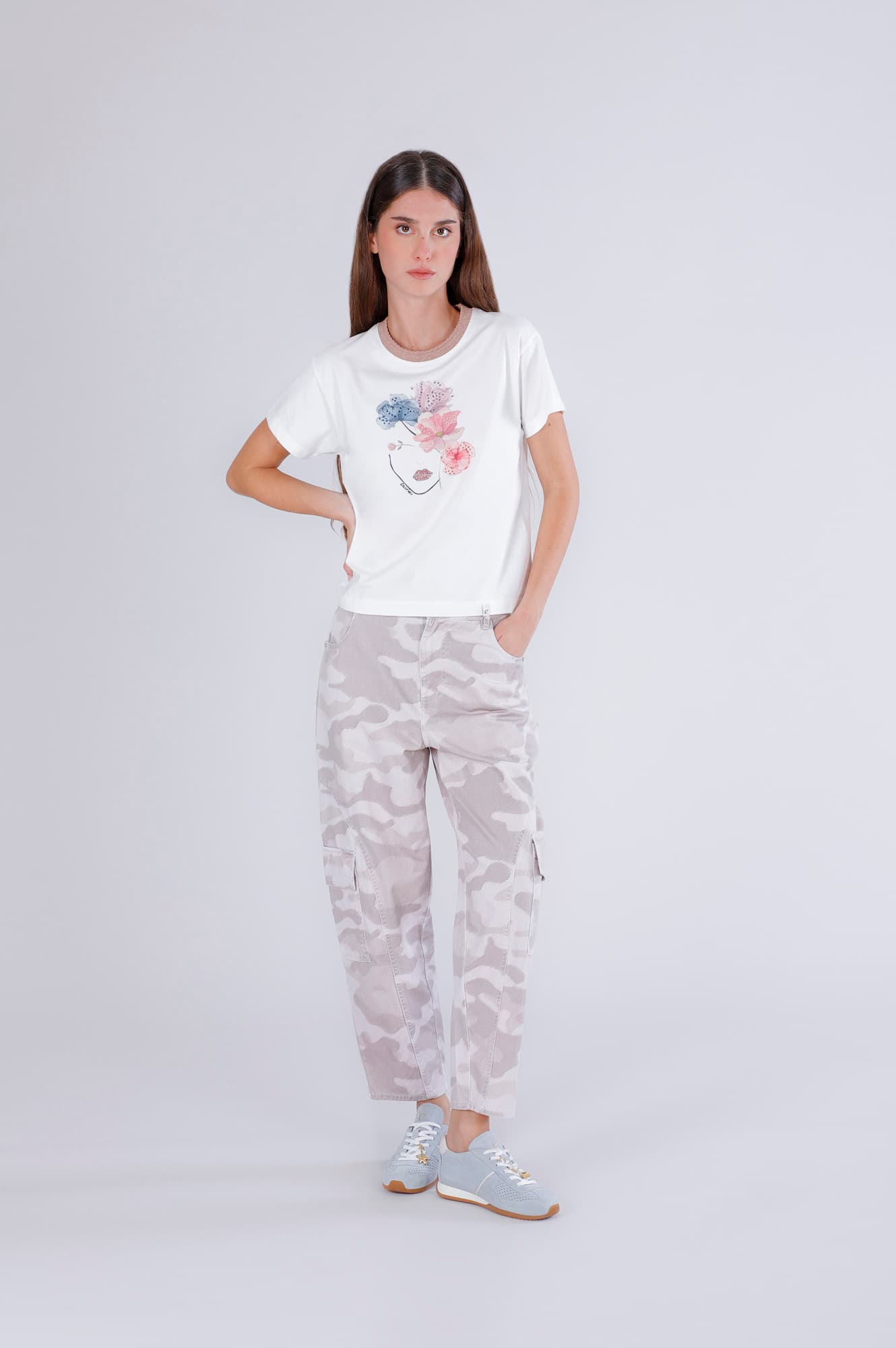 CafèNoir — T-shirt stampa volto con costina lurex allo scollo off white