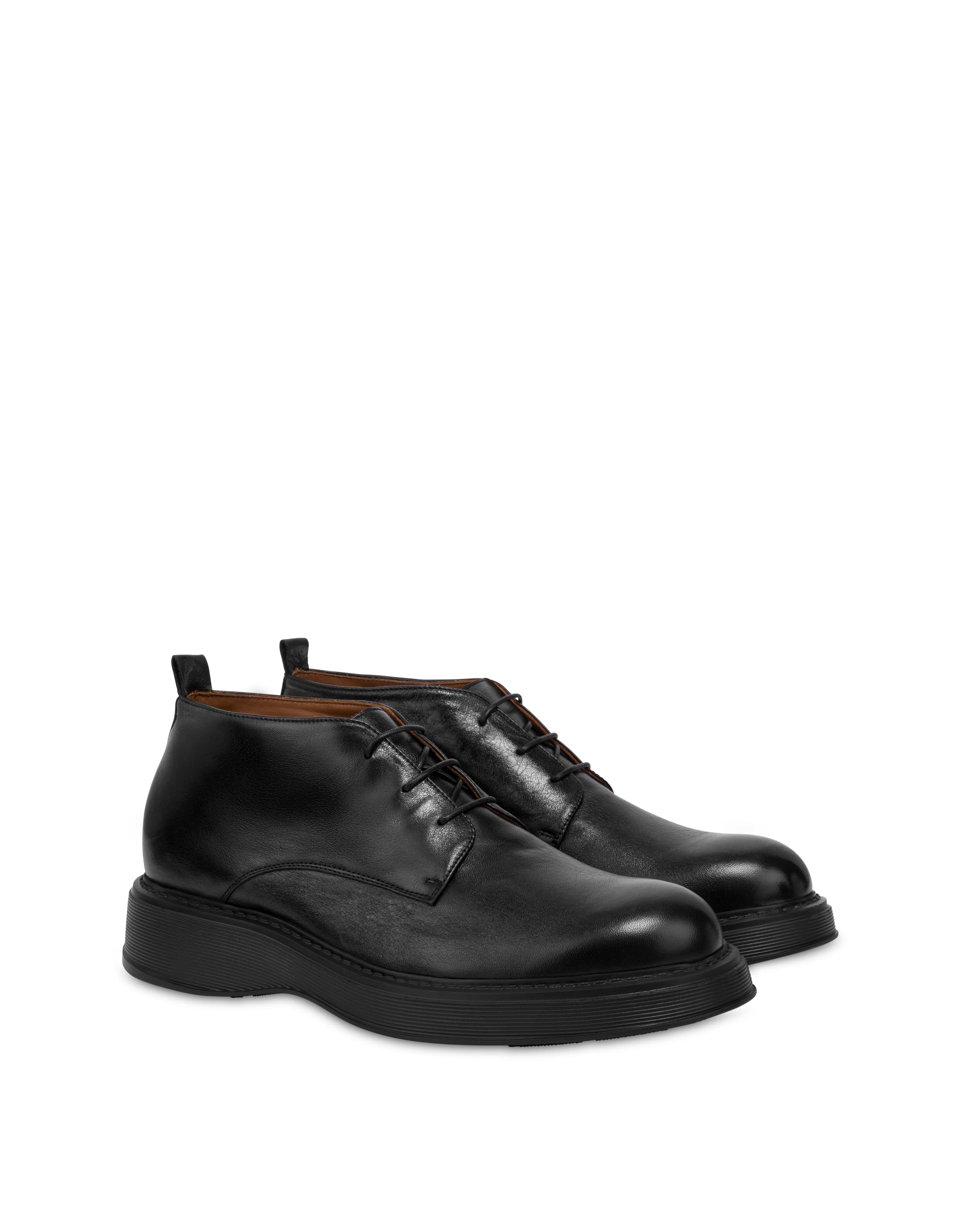 Derby James in capra — vista 2